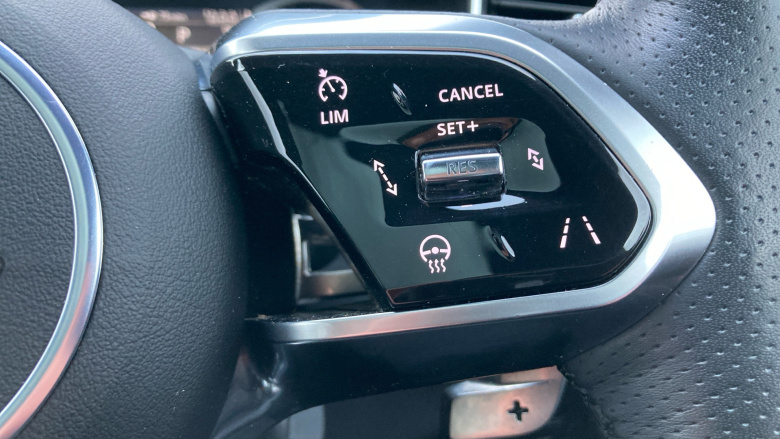 Jaguar F-Pace 2.0 D200 R-Dynamic Black 5dr Auto AWD Diesel Estate